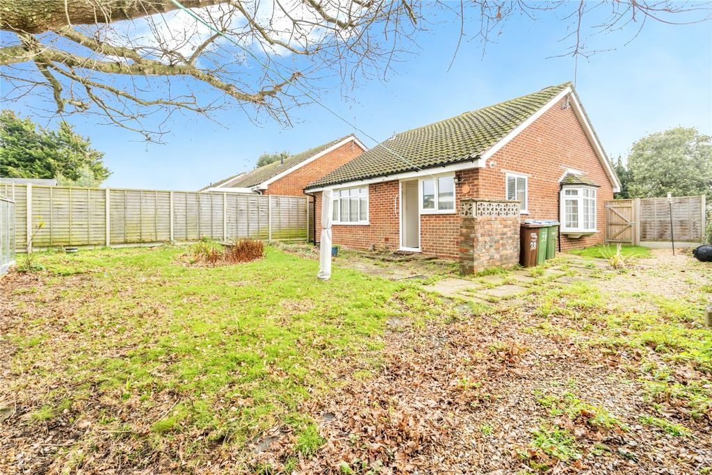 Property photo 2 of 19 Picture No. 27