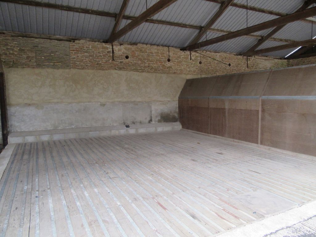 Property photo 2 of 2 J10 Int