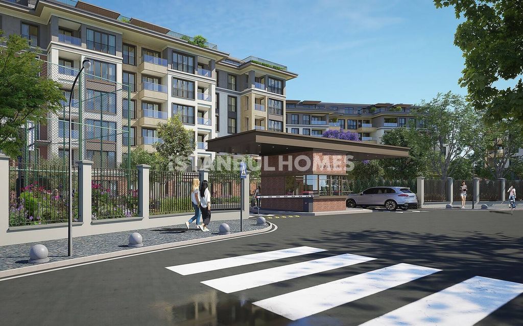 Property photo 1 of 38