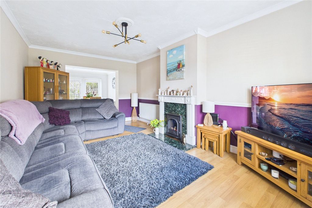 Property photo 2 of 30 Picture No. 01