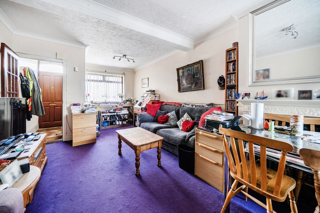 Property photo 3 of 14