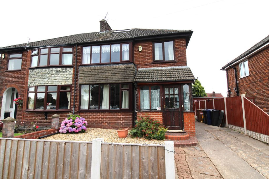 Property photo 1 of 17 Front