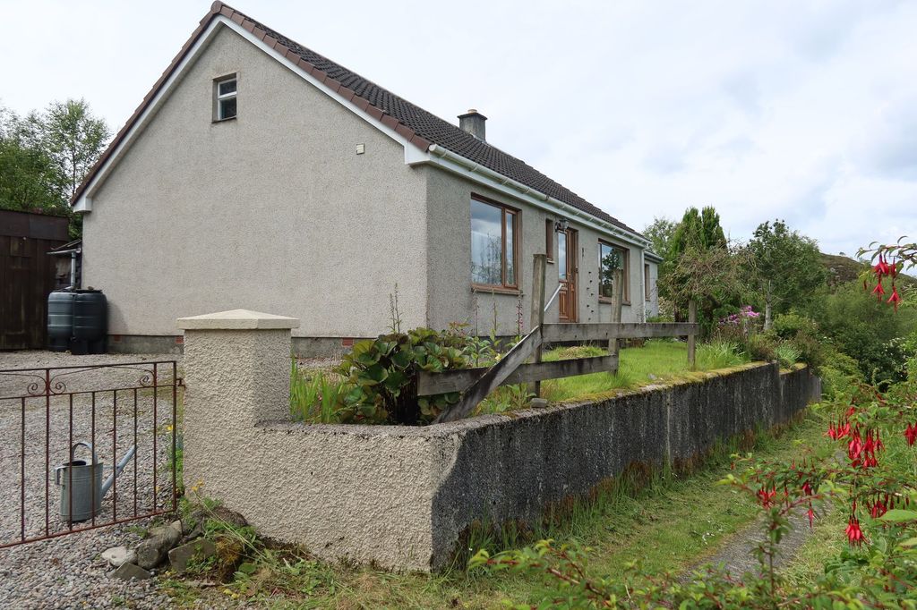 Property photo 1 of 63