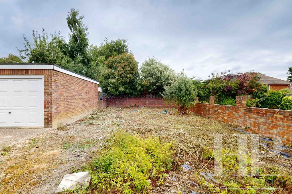Property photo 2 of 19