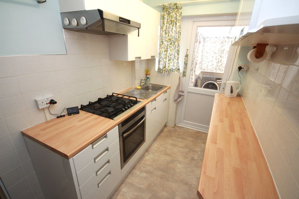 Property photo 2 of 9