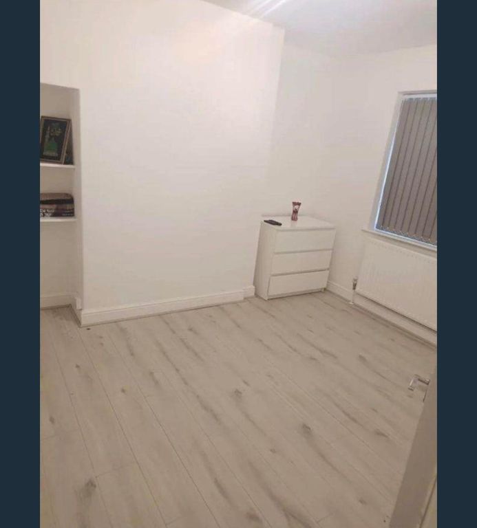 Property photo 1 of 3