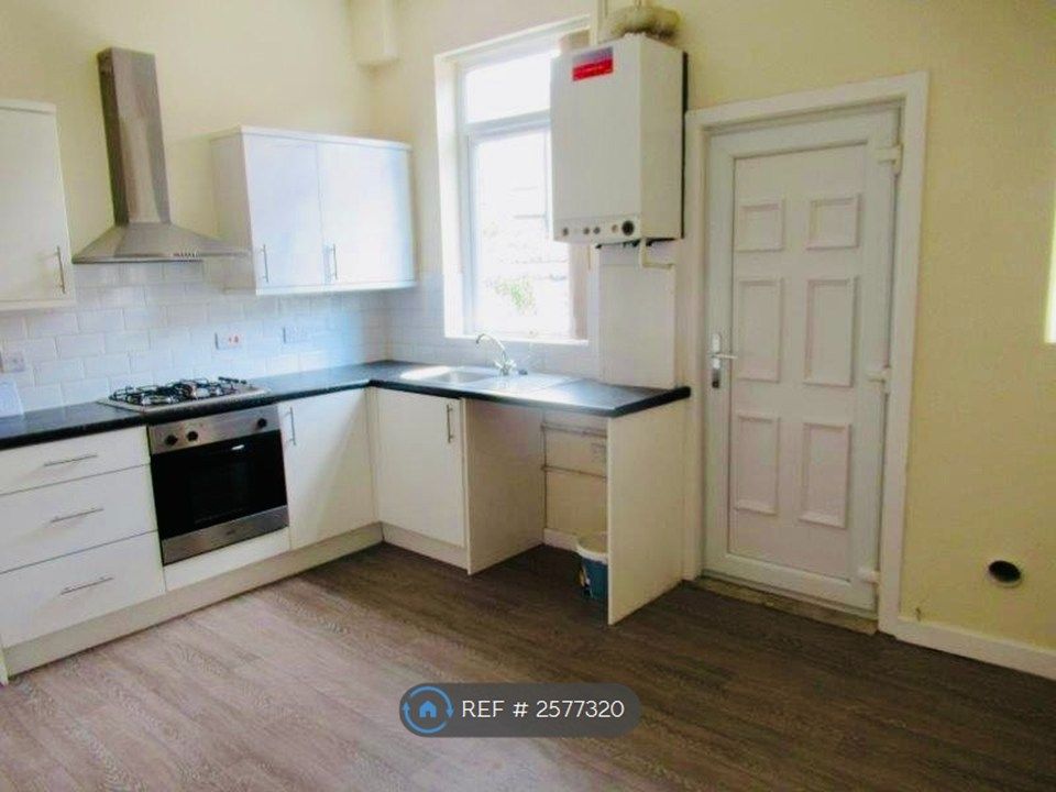 Property photo 2 of 8