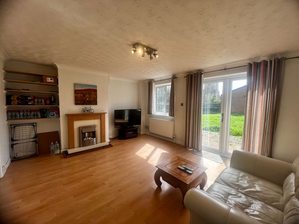 Property photo 2 of 11 Image