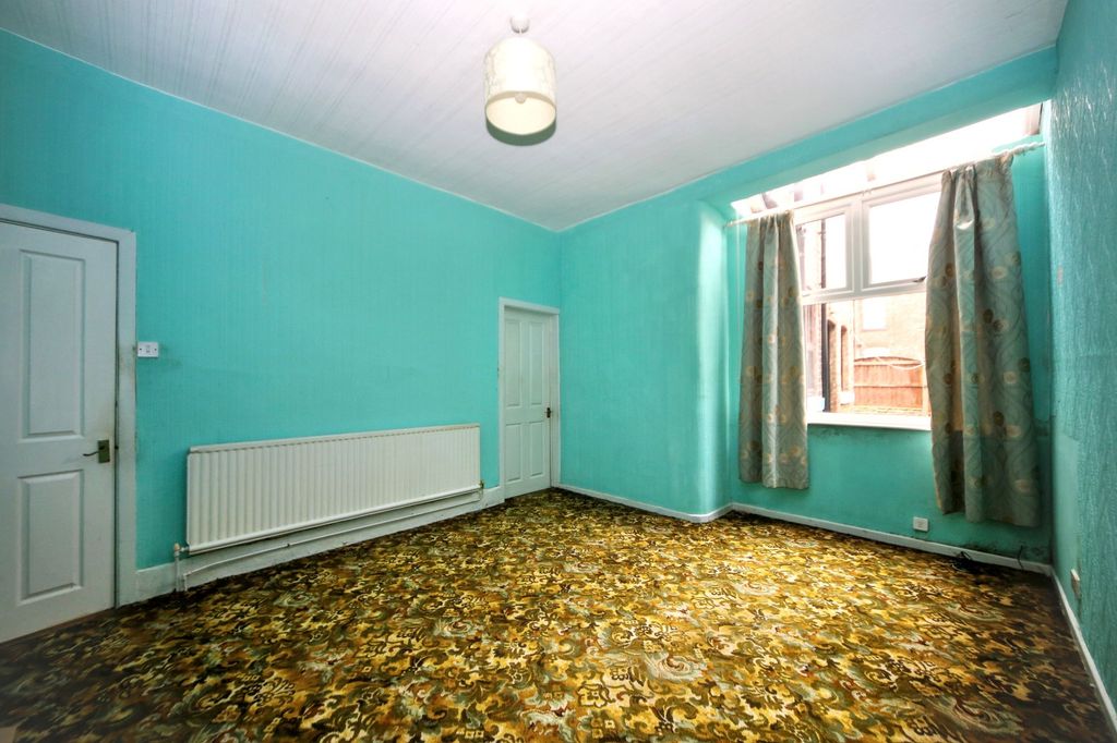 Property photo 3 of 20