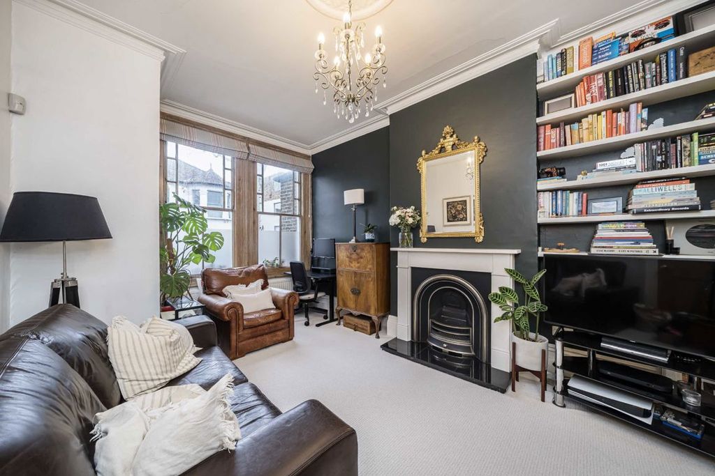 Property photo 2 of 6