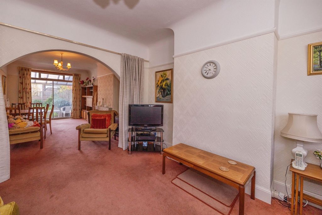 Property photo 3 of 20