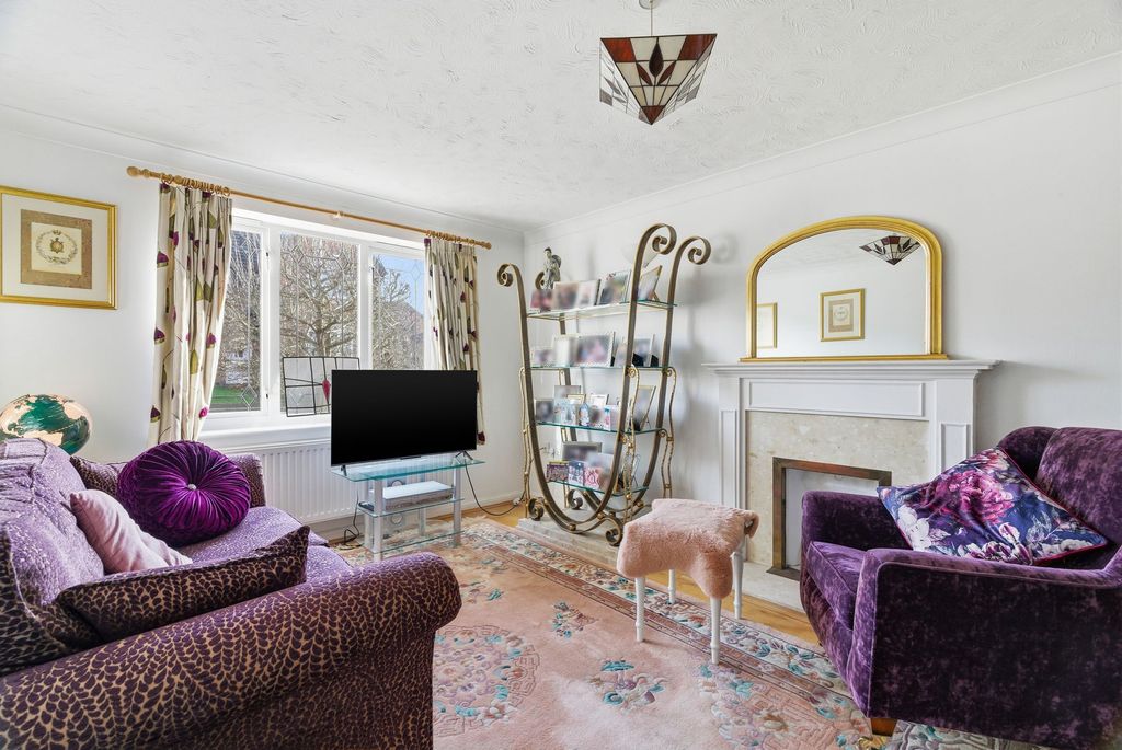 Property photo 2 of 21