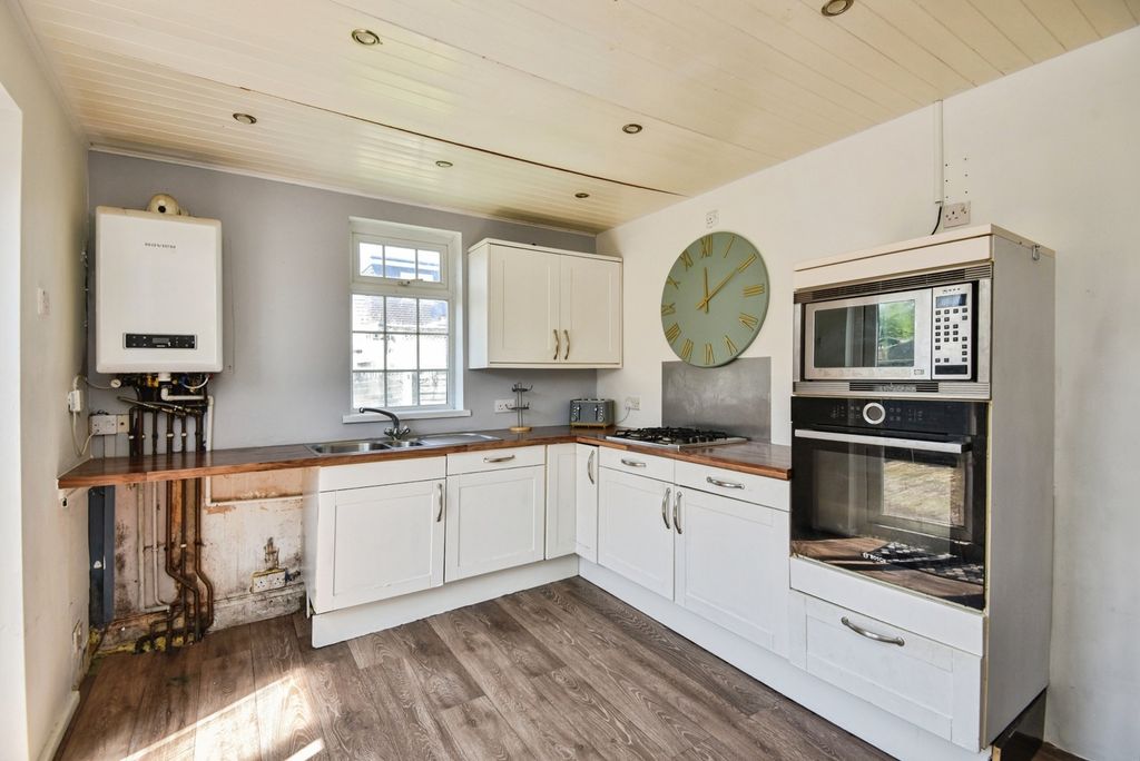 Property photo 2 of 18 Pbox-Img.Jpg