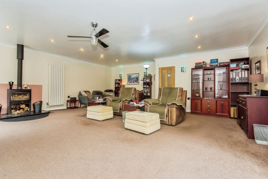 Property photo 3 of 24