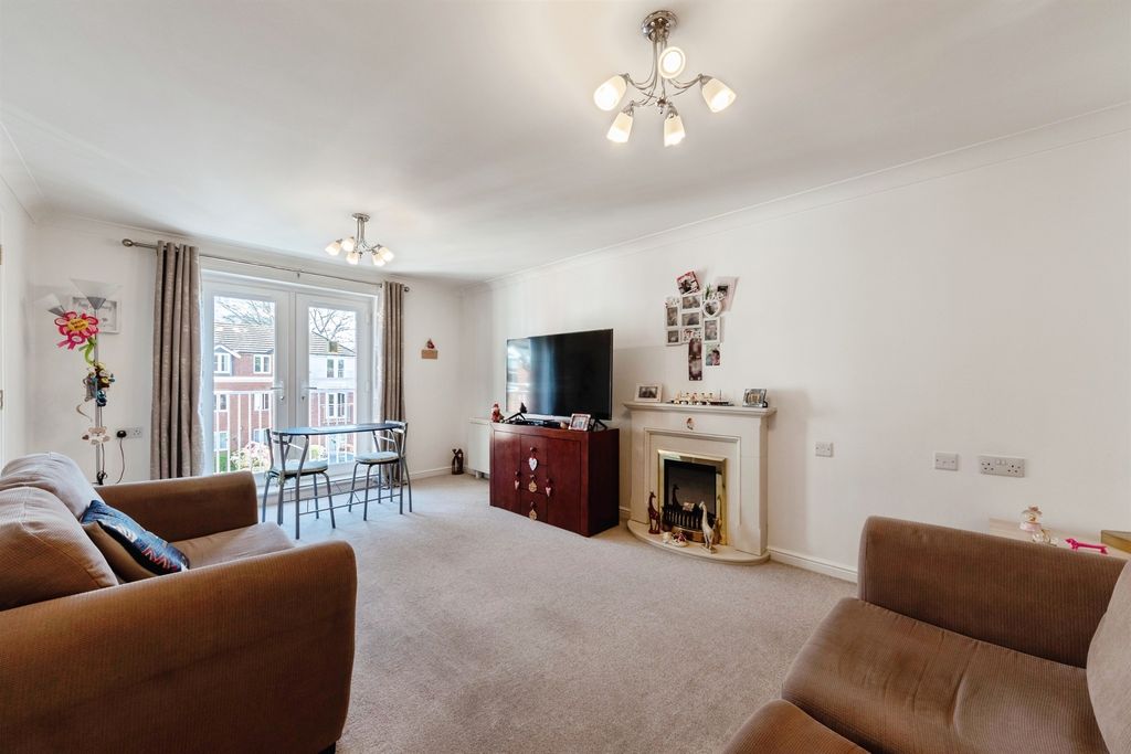 Property photo 2 of 17