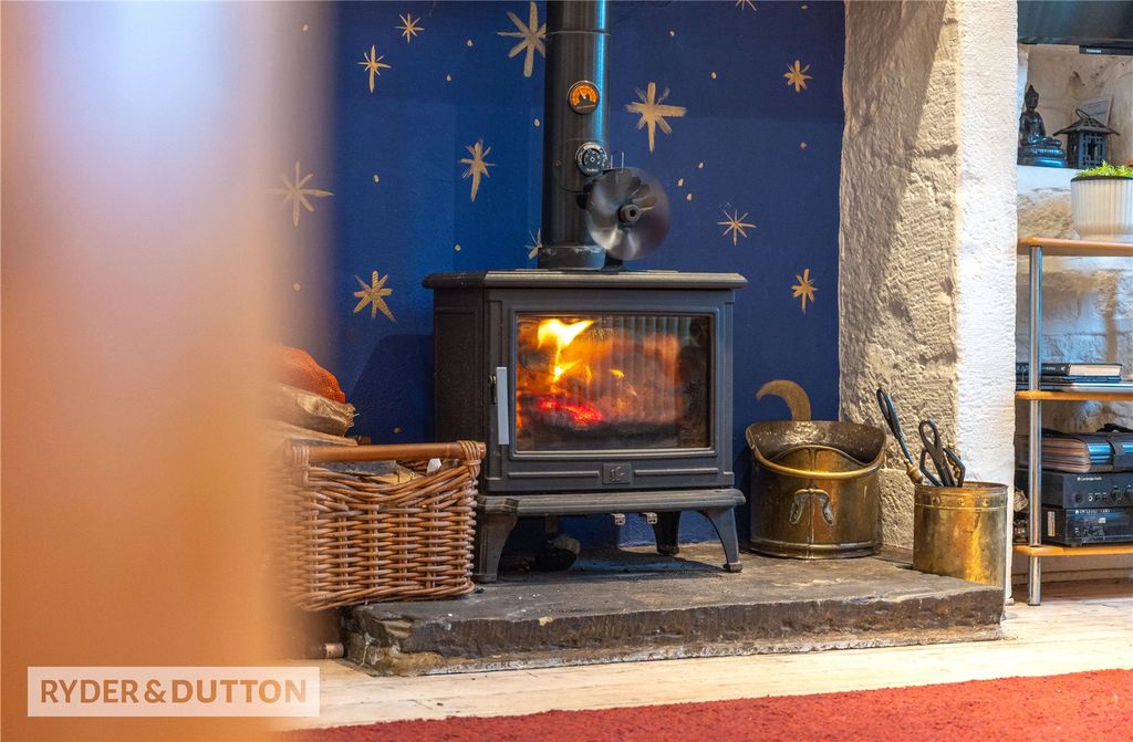 Property photo 2 of 26 Log Burner