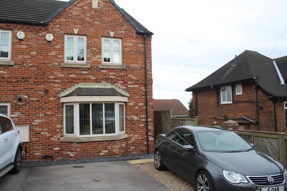 Property photo 1 of 7 Approach