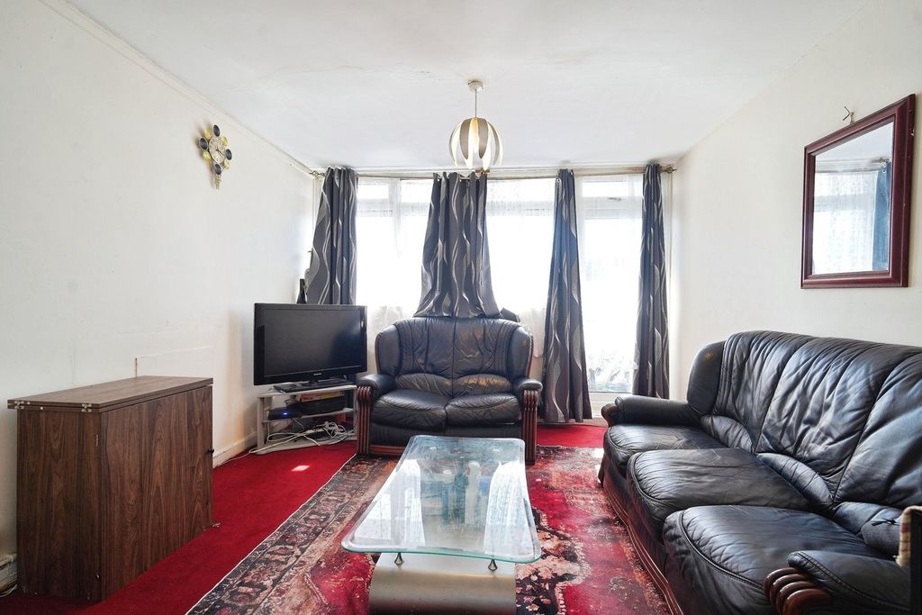 Property photo 2 of 14