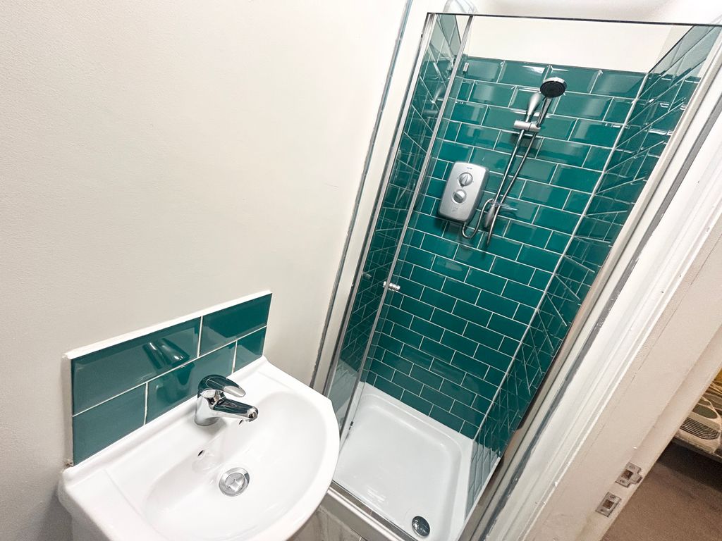 Property photo 3 of 4