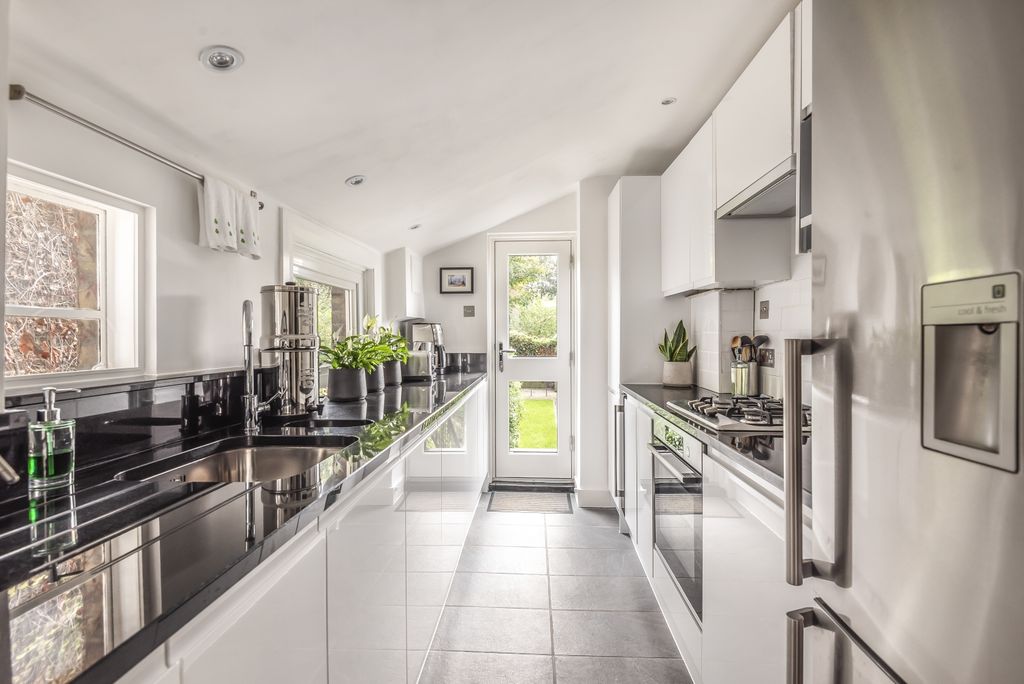 Property photo 3 of 13 636666 (5)