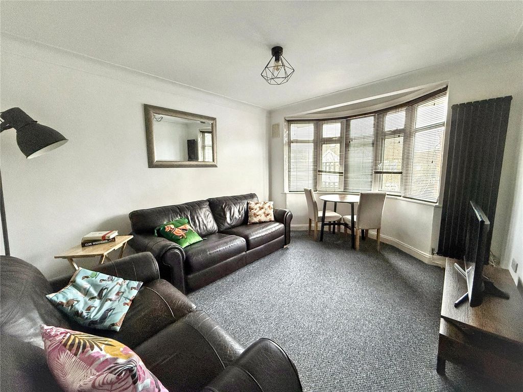 Property photo 2 of 13 Picture No. 33