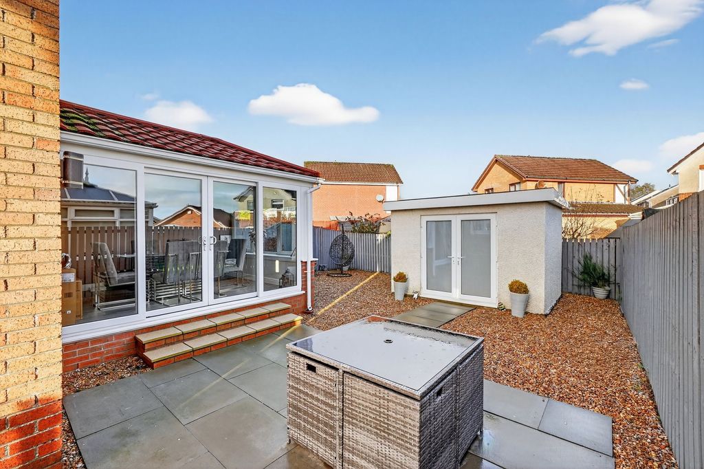 Property photo 2 of 26