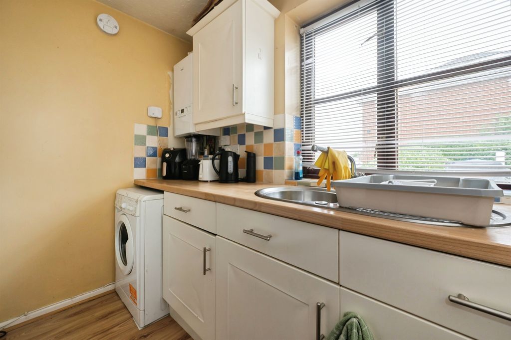 Property photo 2 of 14