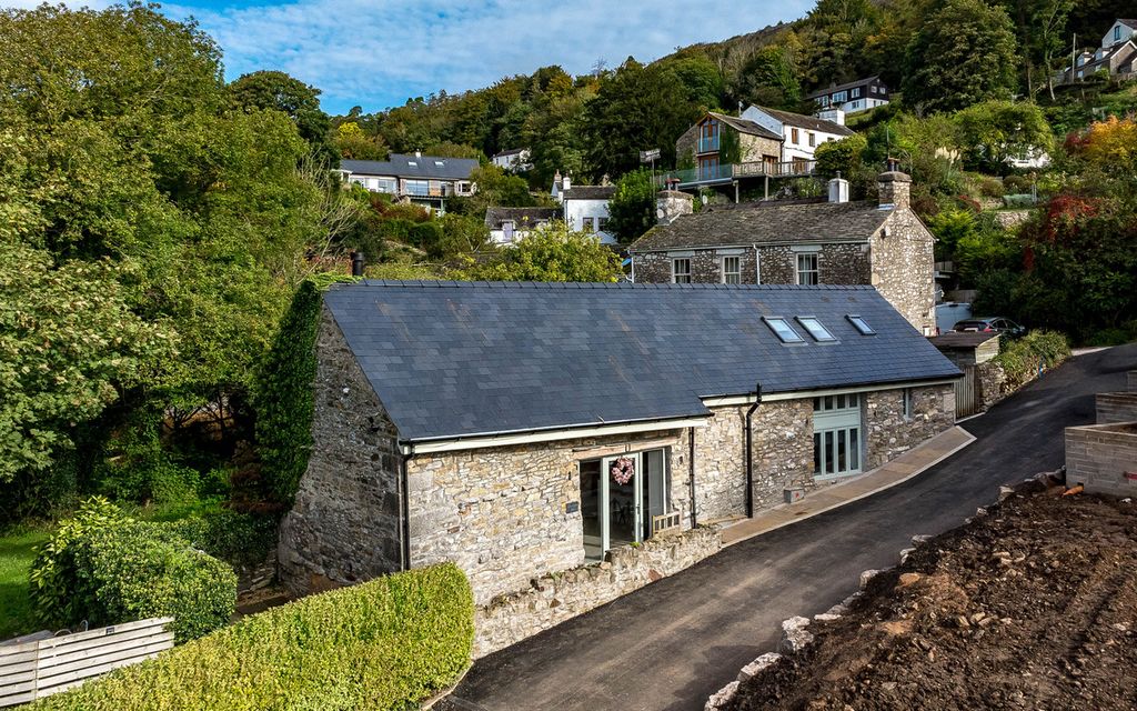 Property photo 1 of 31