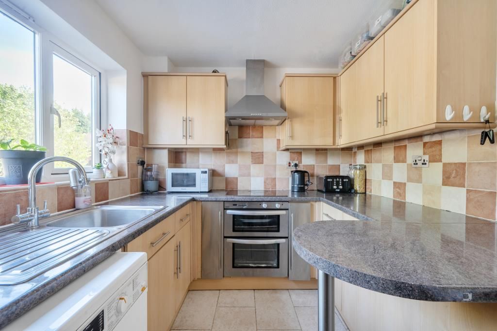 Property photo 3 of 20 Kitchen