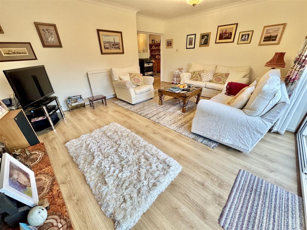 Property photo 3 of 12 Living Room