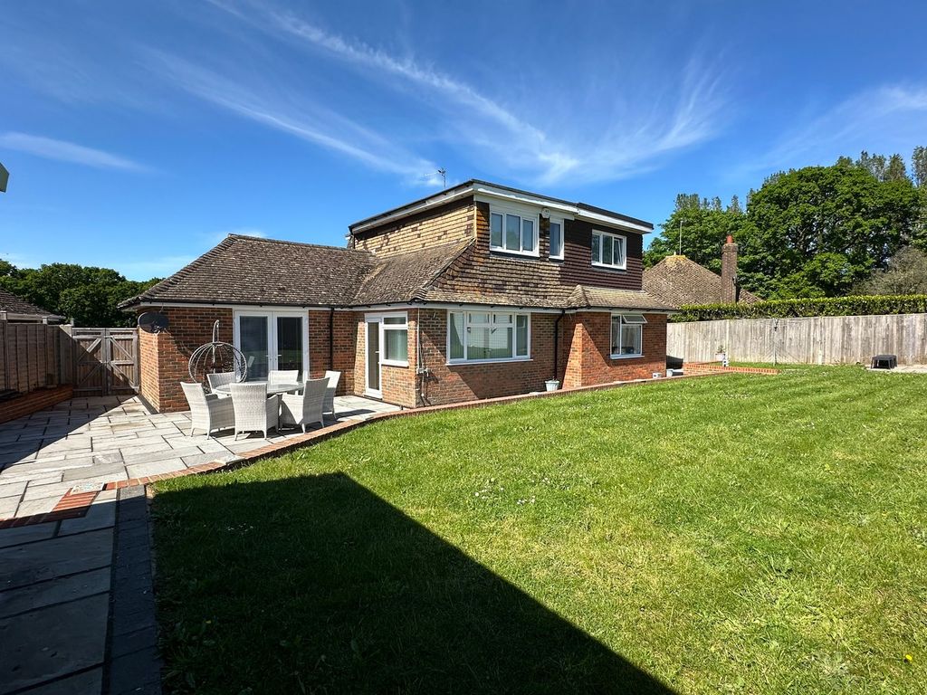 Property photo 2 of 27
