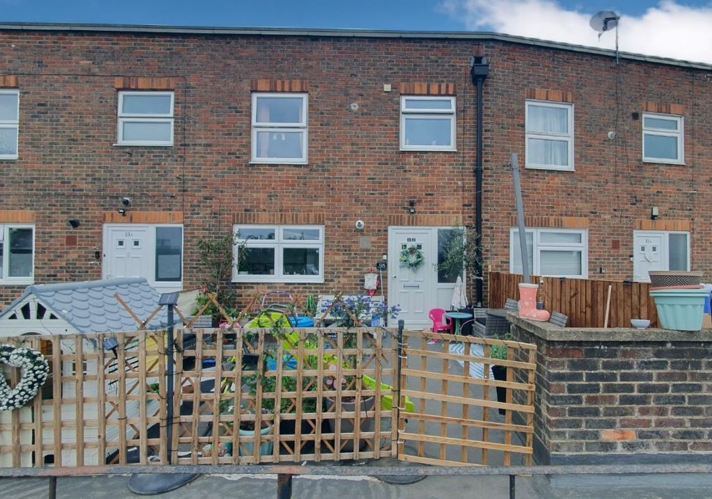 Property photo 1 of 1