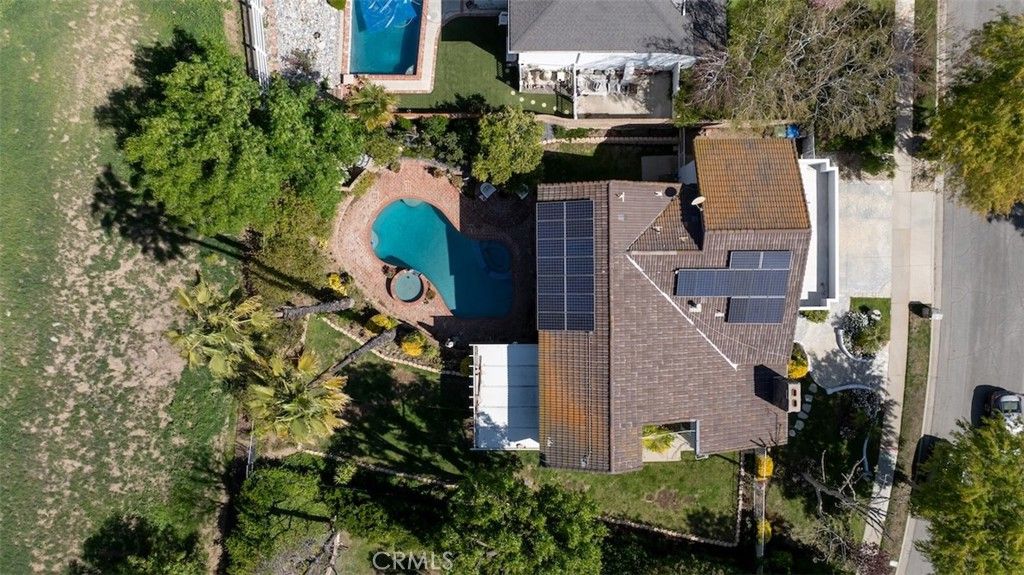 Property photo 1 of 50