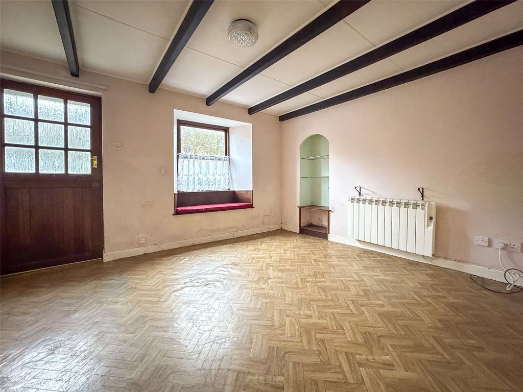 Property photo 2 of 13 Picture No. 05