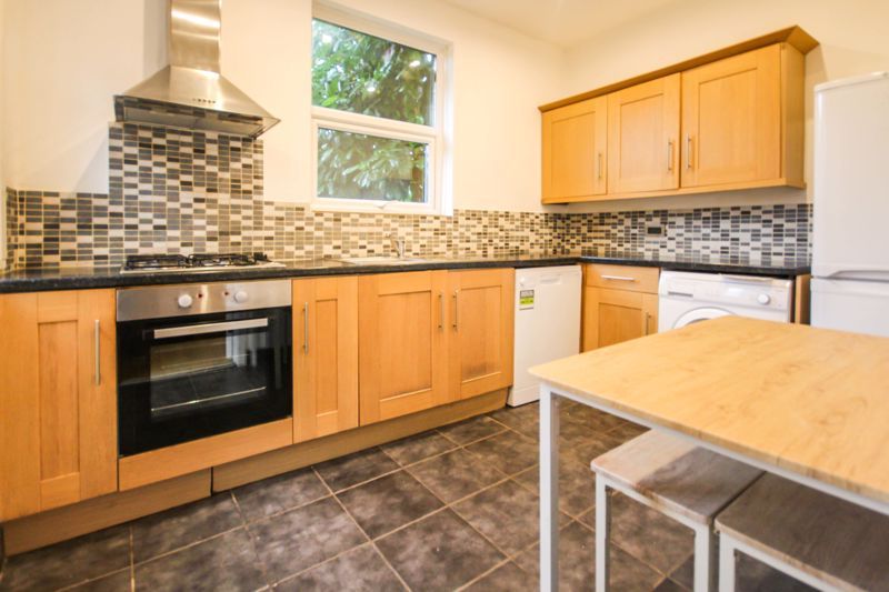 Property photo 2 of 12 Photo 4