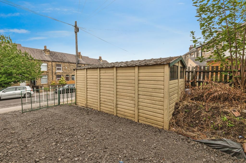 Property photo 3 of 4