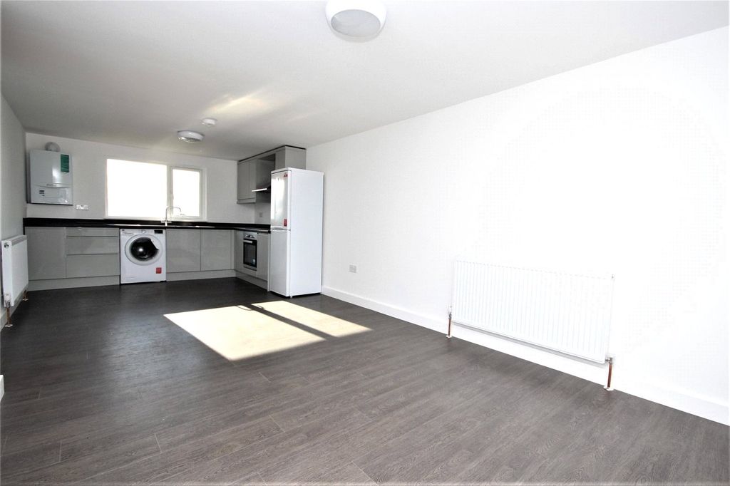 Property photo 3 of 7 Picture No. 06