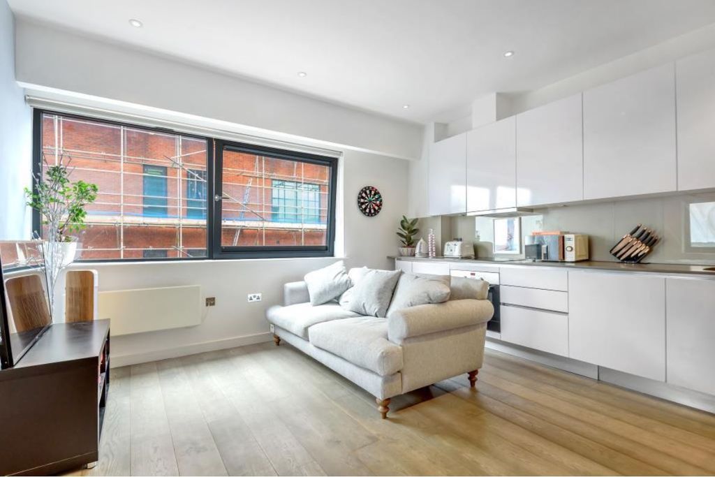 Property photo 3 of 5 Living Room