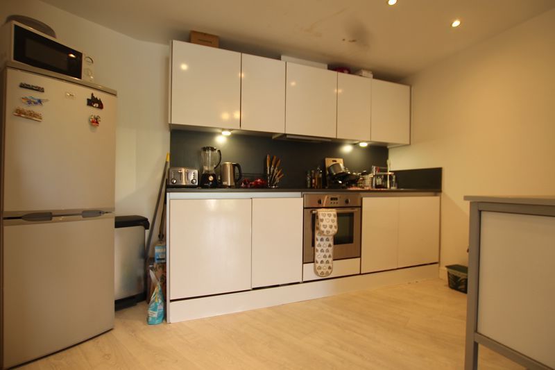 Property photo 3 of 6 Photo 7