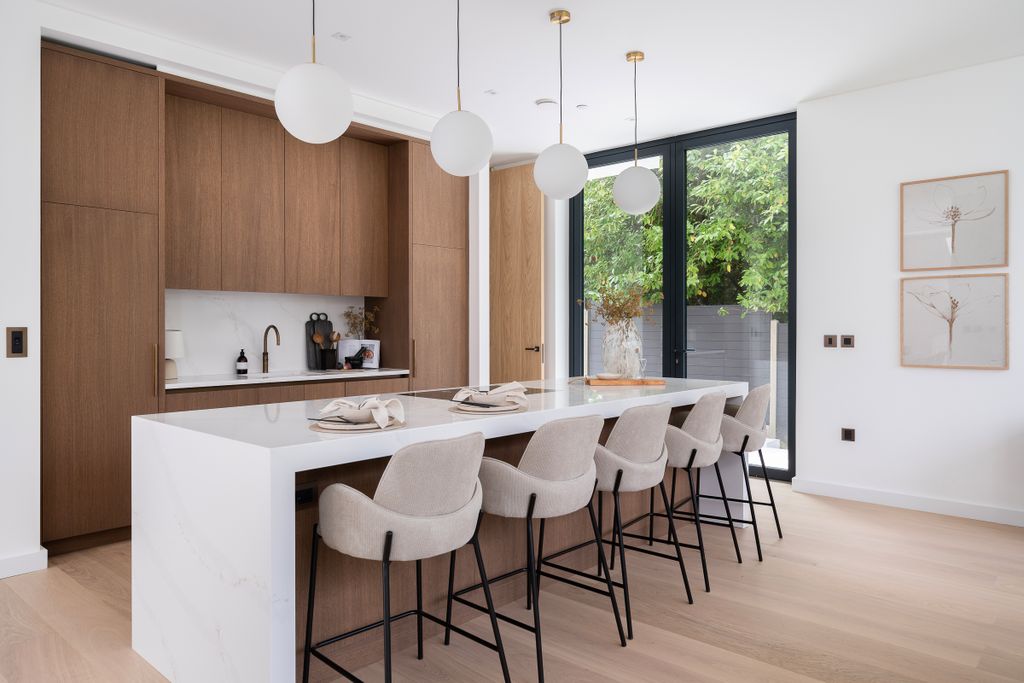 Additional image 4 of 7 bed property for saleWoodlands, Coombe Hill Road, Kingston Upon Thames, South West London KT2, United Kingdom