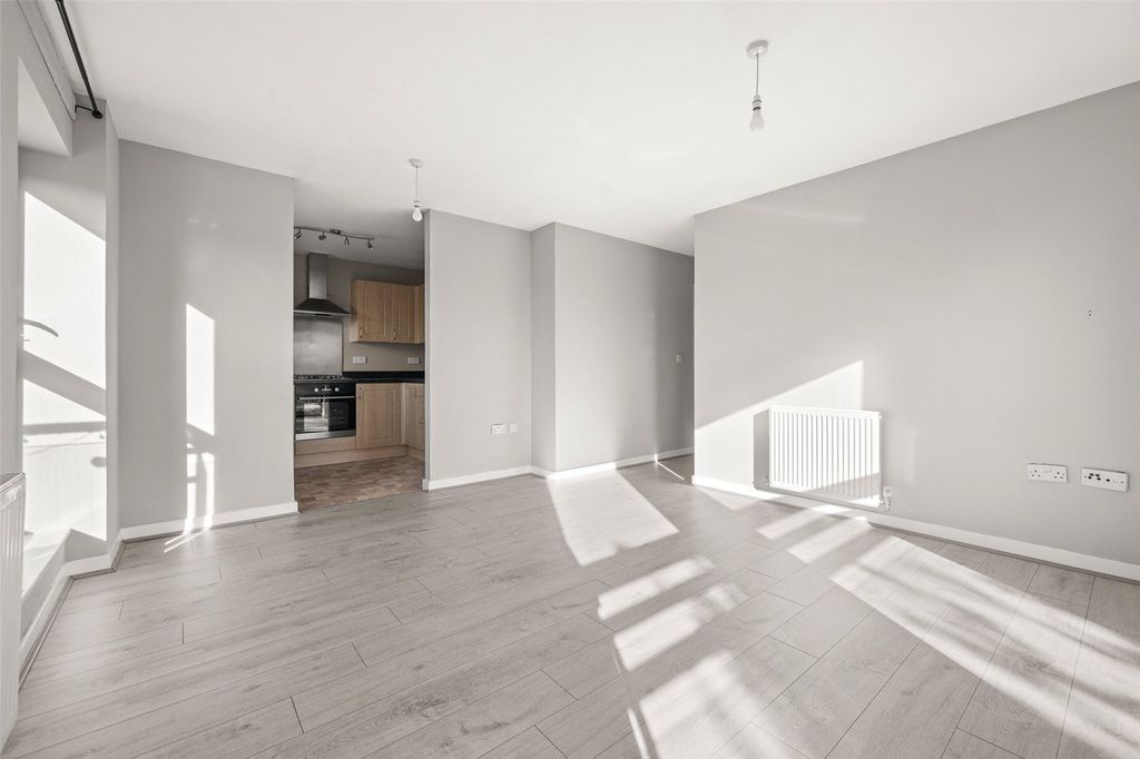 Property photo 1 of 9 Picture No. 05