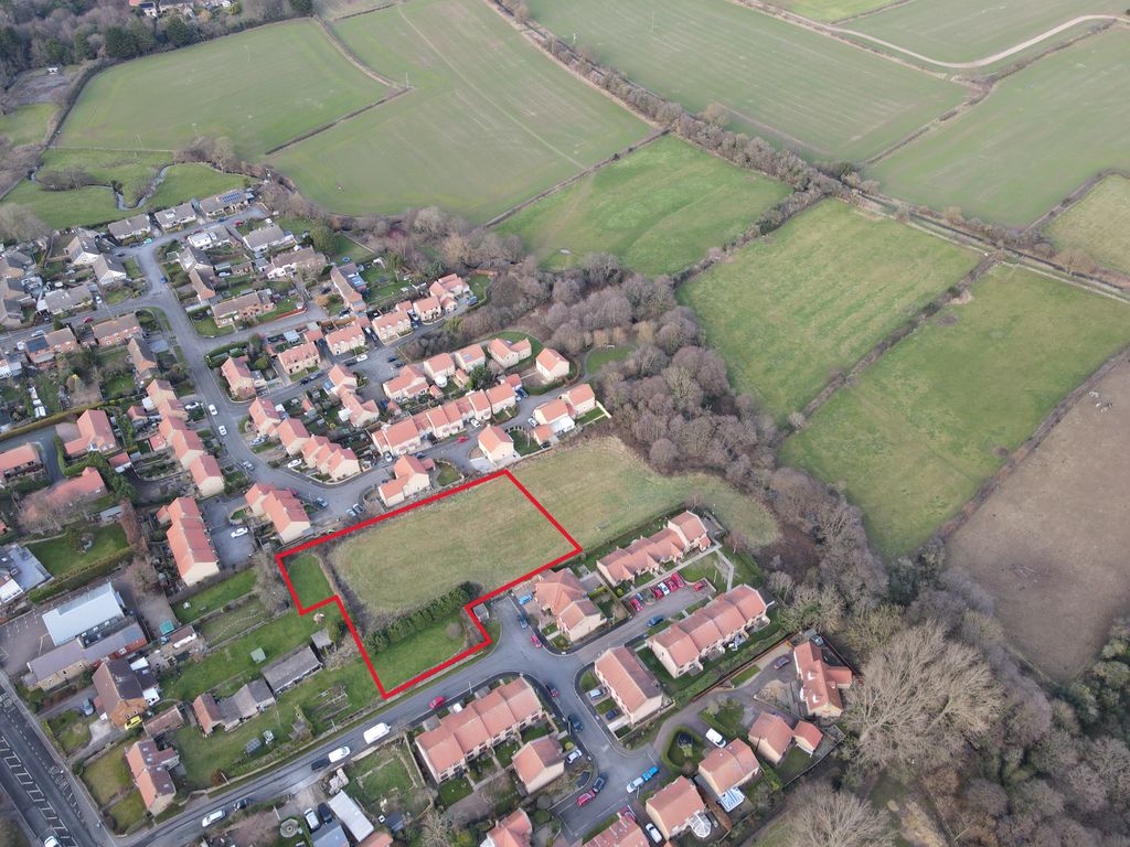 Property photo 2 of 6 Burnistondrone1