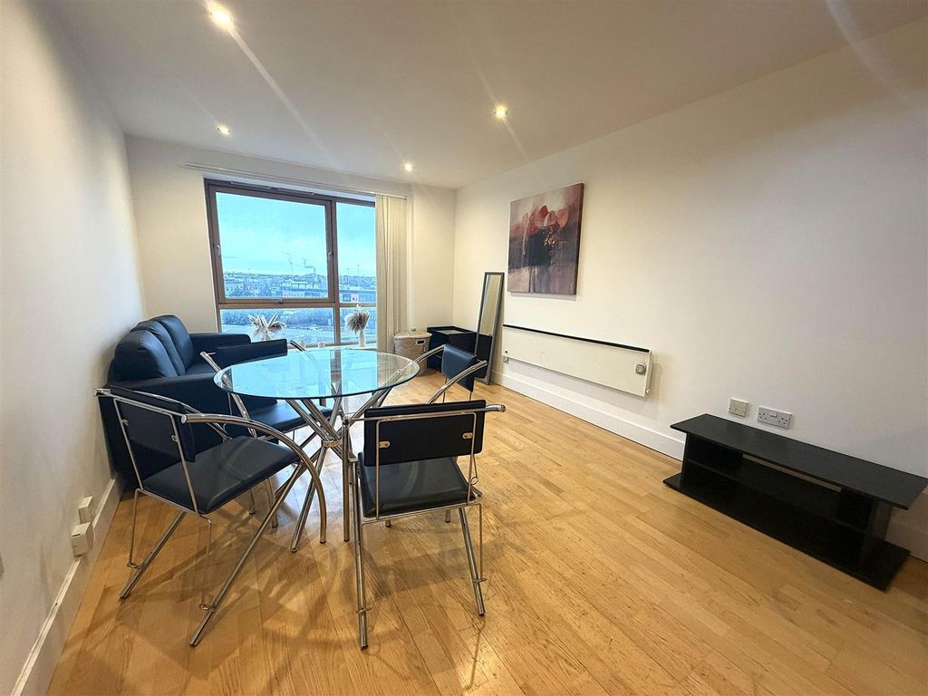 Property photo 3 of 9 Living Room.Jpeg