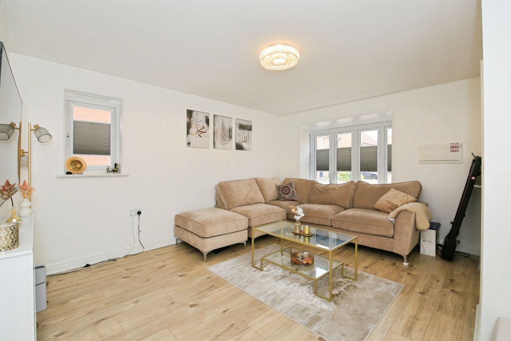 Property photo 3 of 18