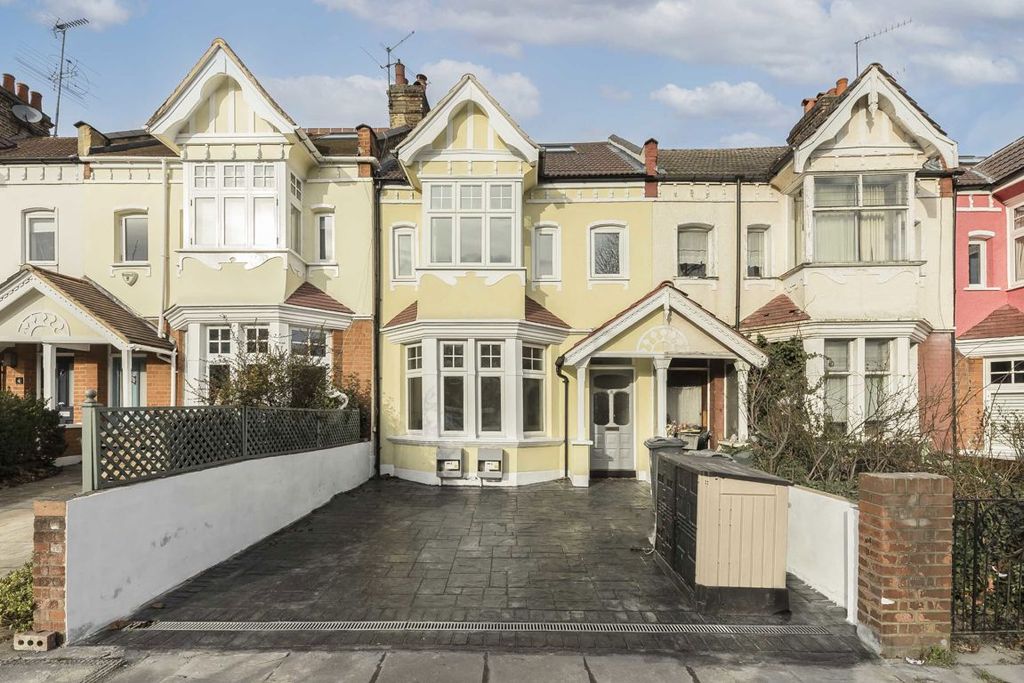 Property photo 1 of 6