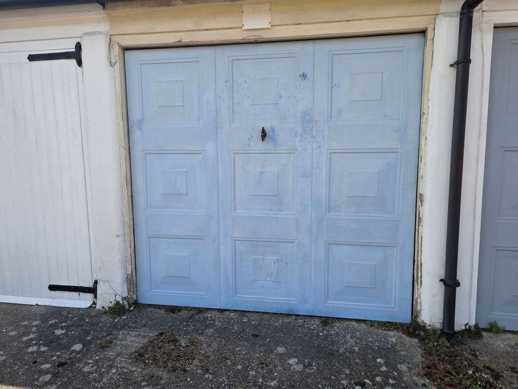 Property photo 3 of 3