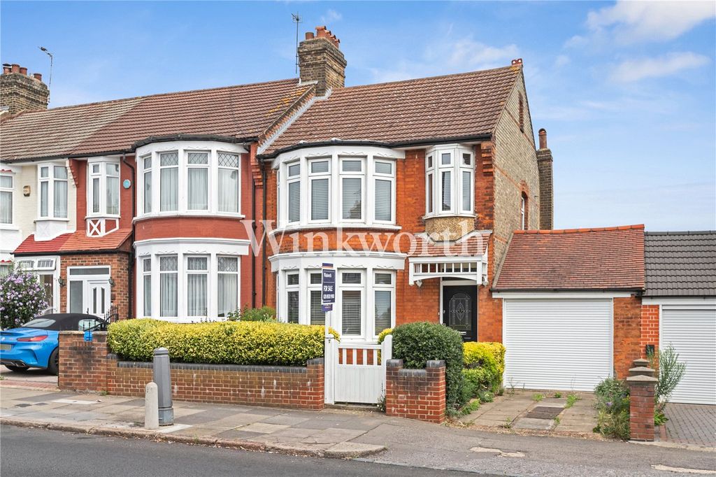 Property photo 1 of 16 Picture No. 18