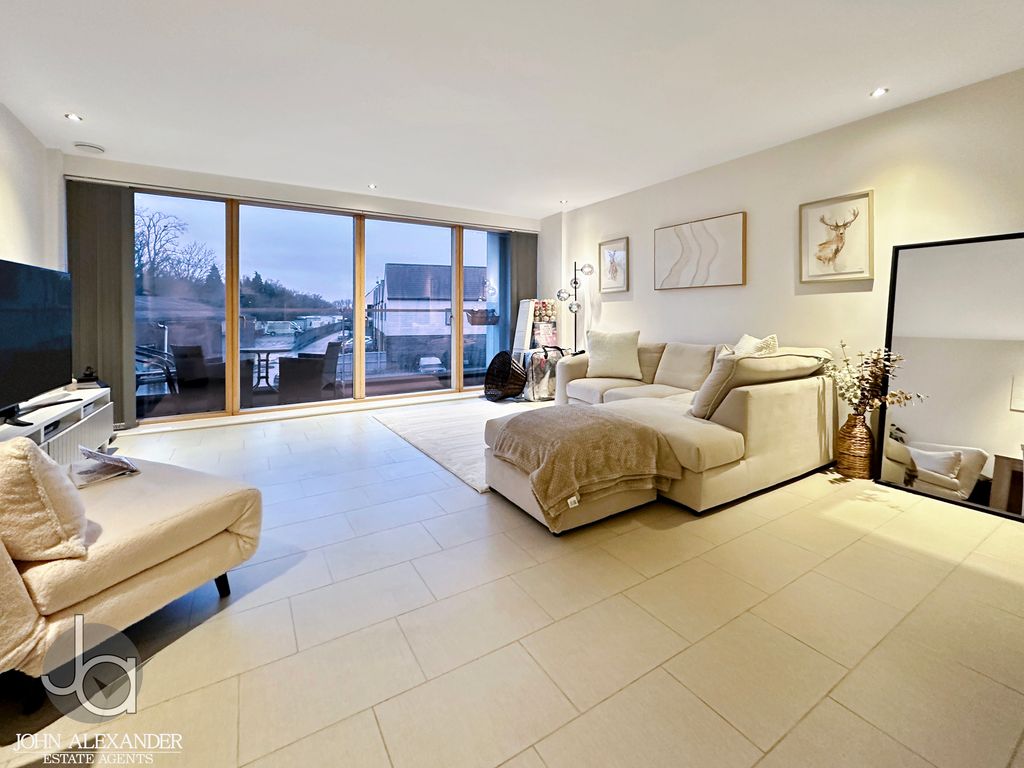 Property photo 3 of 8 20260121_160802891_0.5