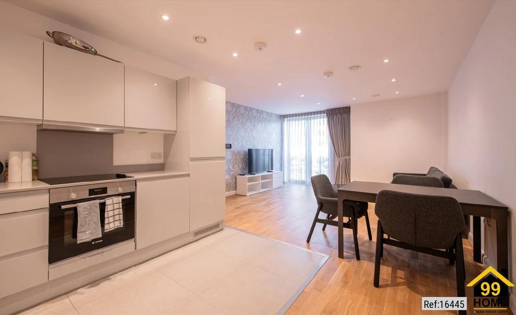 Property photo 3 of 10 Photo 2