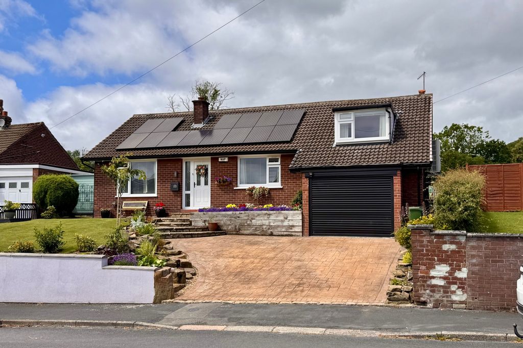 Property photo 1 of 42